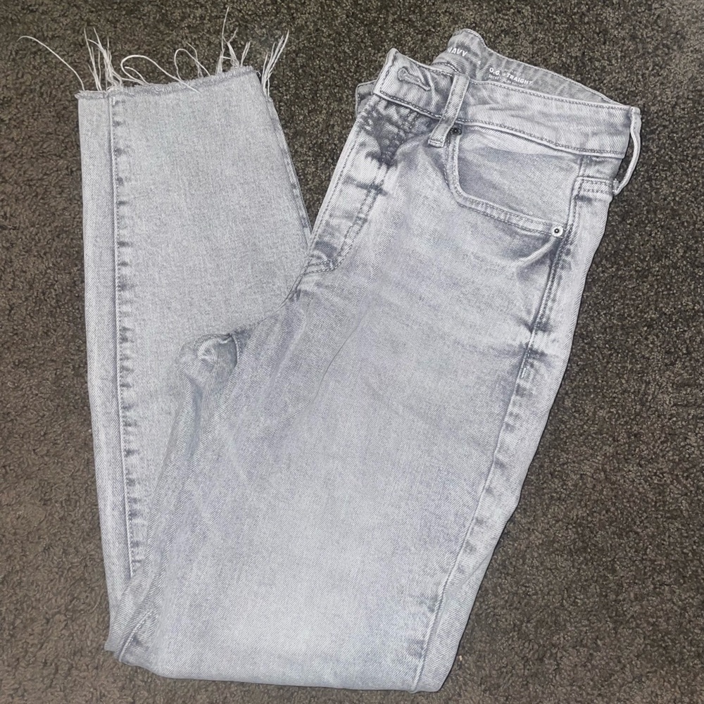 Old Navy Women's Distressed Light Gray Cropped Jeans